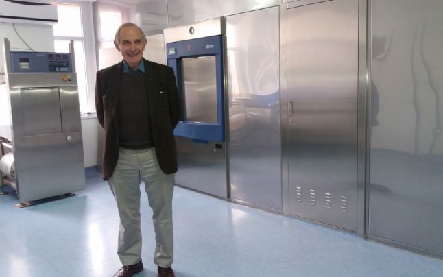 Un englez a făcut o misiune din îmbunătăţirea serviciilor medicale dintr-un spital românesc